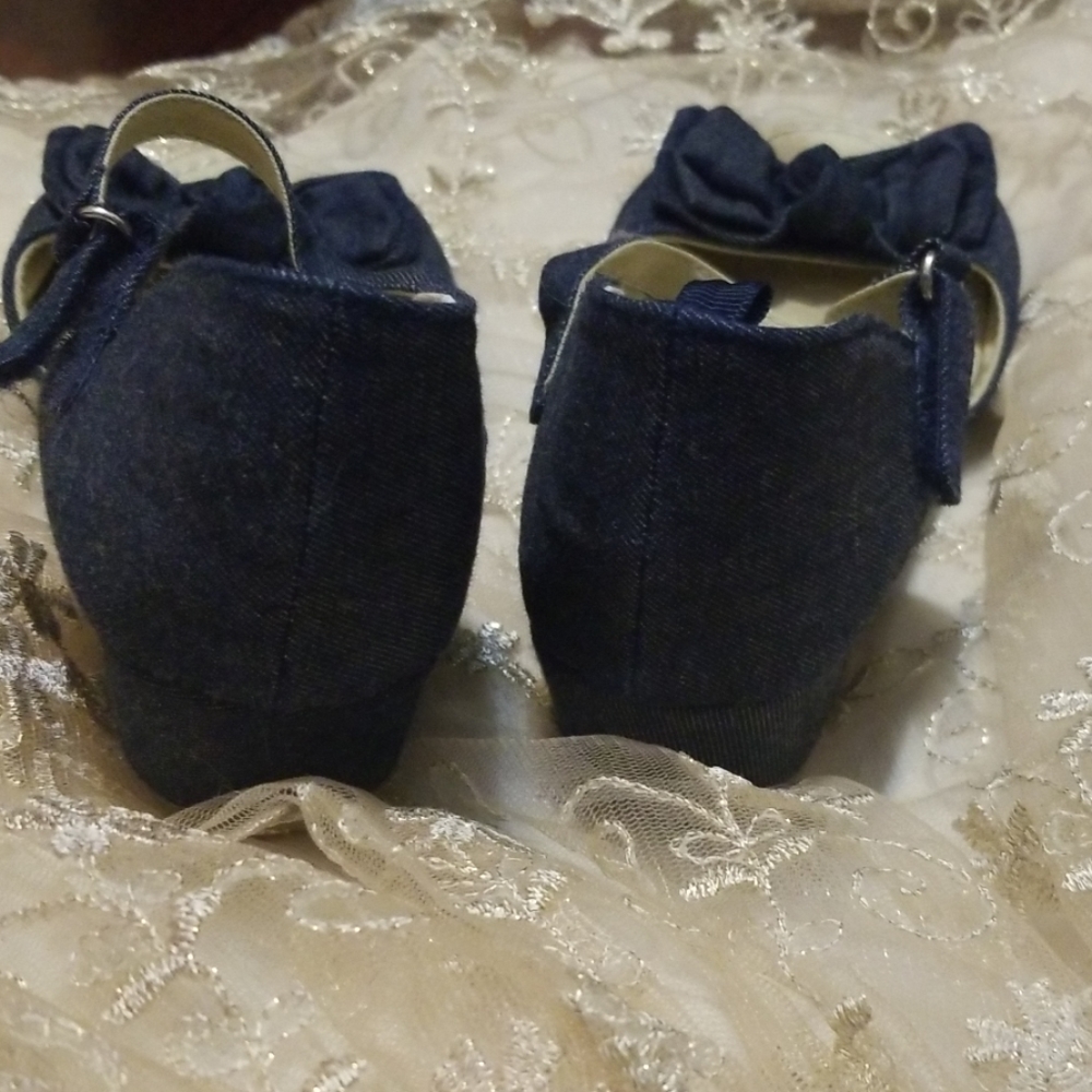 Gymboree little girls sandals - Picture 2 of 5